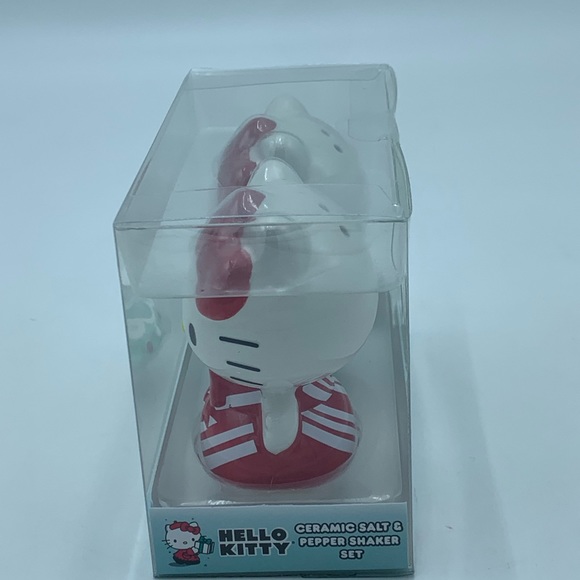 Hello Kitty Peppermint Ceramic Mug & Hello Kitty Salt and Pepper Shakers - Picture 14 of 16